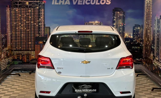 GM - Chevrolet ONIX HATCH LT 1.4 8V FlexPower 5p Mec. 2019 Flex-14