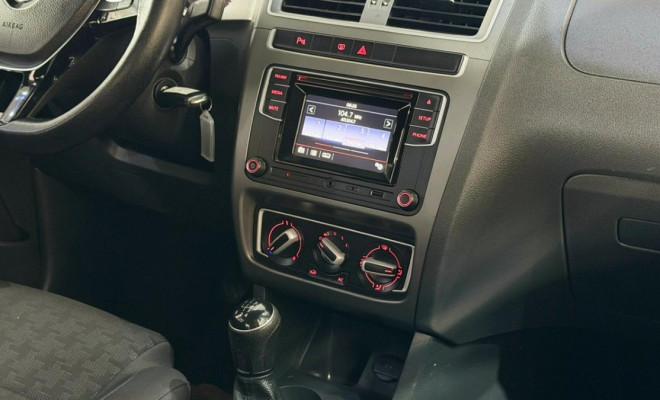 VW - VolksWagen Fox TRACK 1.0 Flex 12V 5p 2017 Flex-12