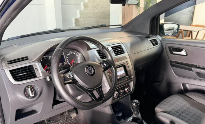 VW - VolksWagen Fox TRACK 1.0 Flex 12V 5p 2017 Flex-9