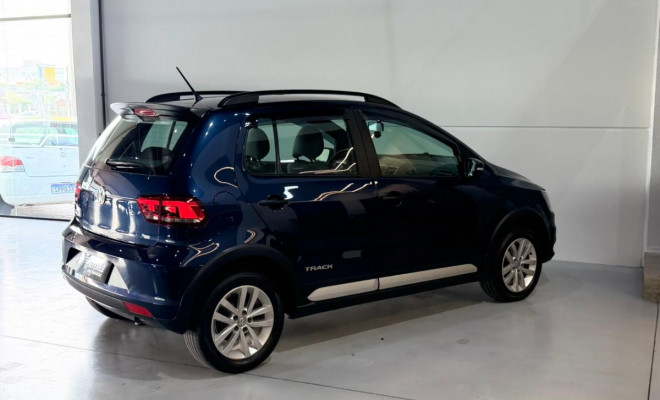 VW - VolksWagen Fox TRACK 1.0 Flex 12V 5p 2017 Flex-7