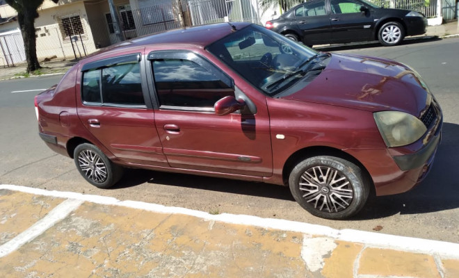 Renault Clio Sedan RN/ Expression 1.6 16V 4p 2005 Gasolina-2