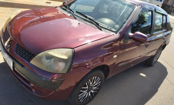 Renault Clio Sedan RN/ Expression 1.6 16V 4p 2005 Gasolina-6