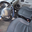 Renault Clio Sedan RN/ Expression 1.6 16V 4p 2005 Gasolina-8