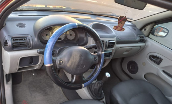 Renault Clio Sedan RN/ Expression 1.6 16V 4p 2005 Gasolina-13