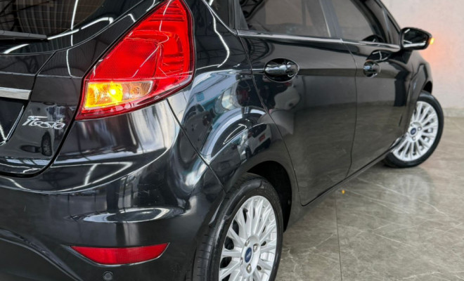 Ford Fiesta TIT./TIT.Plus 1.6 16V Flex Aut. 2015 Flex-9