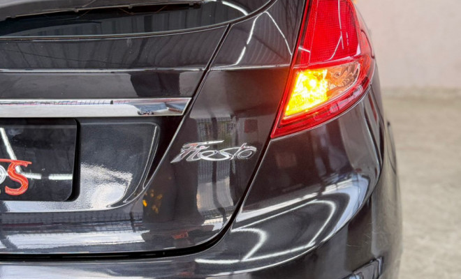 Ford Fiesta TIT./TIT.Plus 1.6 16V Flex Aut. 2015 Flex-11