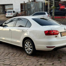 VW - VolksWagen JETTA Comfortline 2.0 T.Flex 8V 4p Tipt. 2013 Flex-2
