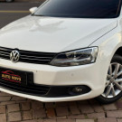 VW - VolksWagen JETTA Comfortline 2.0 T.Flex 8V 4p Tipt. 2013 Flex-1