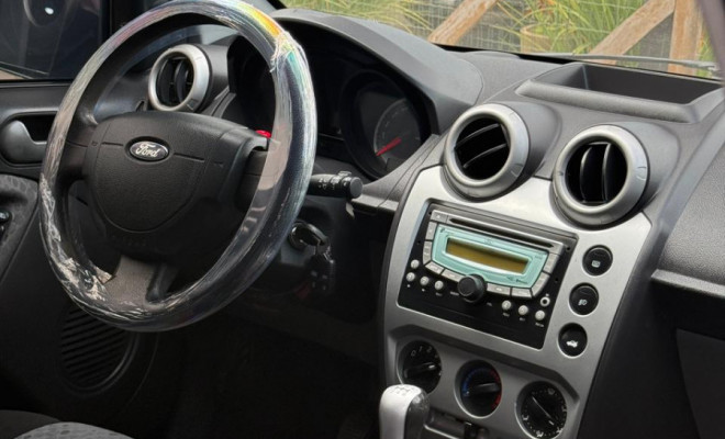 Ford Fiesta SE 1.6 16V Flex 5p 2013 Flex-5