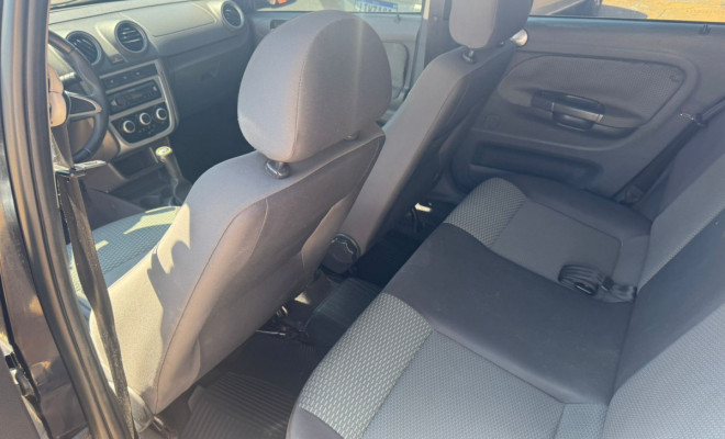 VW - VolksWagen Gol City (Trend)/Titan 1.0 T. Flex 8V 4p 2011 Flex-13