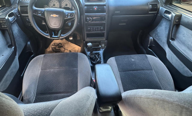 GM - Chevrolet Astra Sedan 2.0/CD/ Expres.GLS 2.0 8V 4p 2005 Flex-9