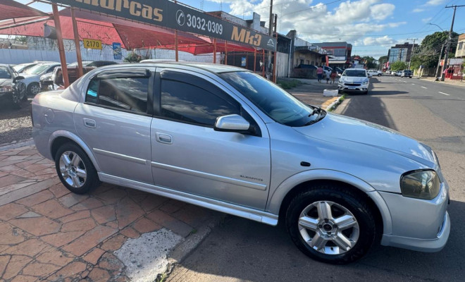 GM - Chevrolet Astra Sedan 2.0/CD/ Expres.GLS 2.0 8V 4p 2005 Flex