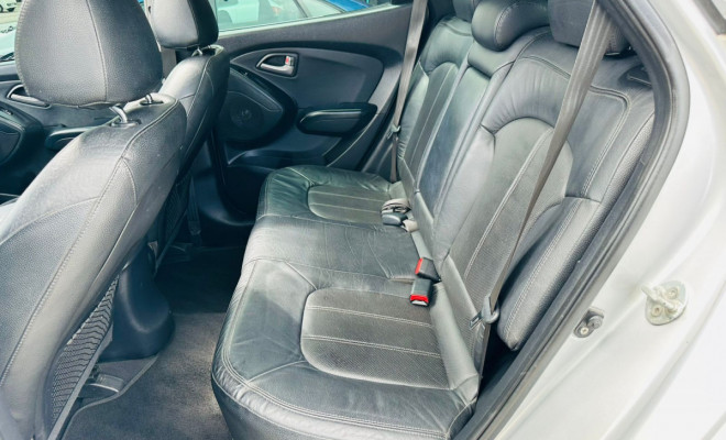 Hyundai ix35 2.0 16V 170cv 2WD/4WD Aut. 2012 Gasolina-10