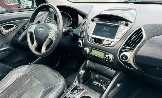 Hyundai ix35 2.0 16V 170cv 2WD/4WD Aut. 2012 Gasolina-6