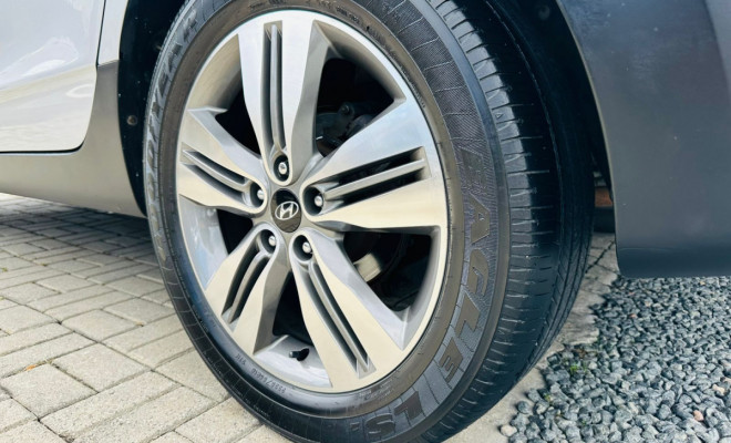 Hyundai ix35 2.0 16V 170cv 2WD/4WD Aut. 2012 Gasolina-9