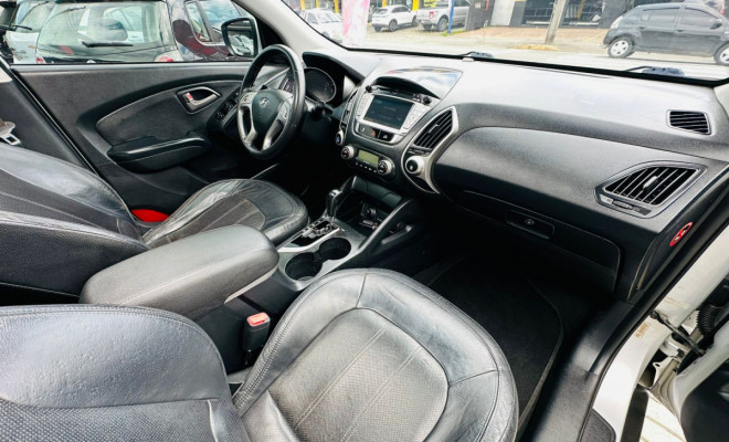 Hyundai ix35 2.0 16V 170cv 2WD/4WD Aut. 2012 Gasolina-7