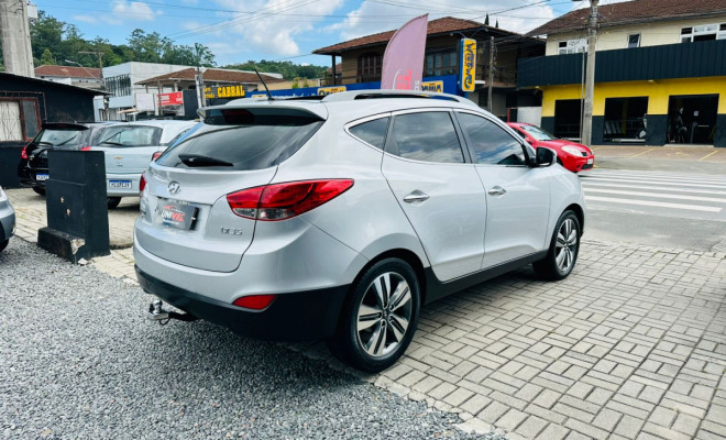 Hyundai ix35 2.0 16V 170cv 2WD/4WD Aut. 2012 Gasolina-2