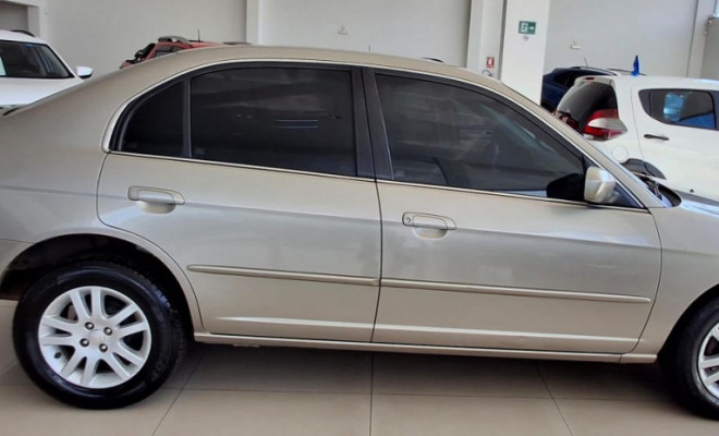 Honda Civic Sedan LX 1.7 16V 115cv Mec. 4p 2005 Gasolina-5