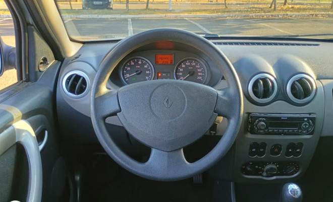 Renault SANDERO Expression Hi-Flex 1.6 8V 5p 2011 Flex-8