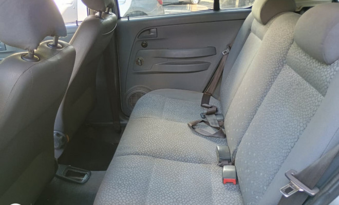 VW - VolksWagen Fox Plus 1.6Mi/ 1.6Mi Total Flex 8V 4p 2006 Flex-5