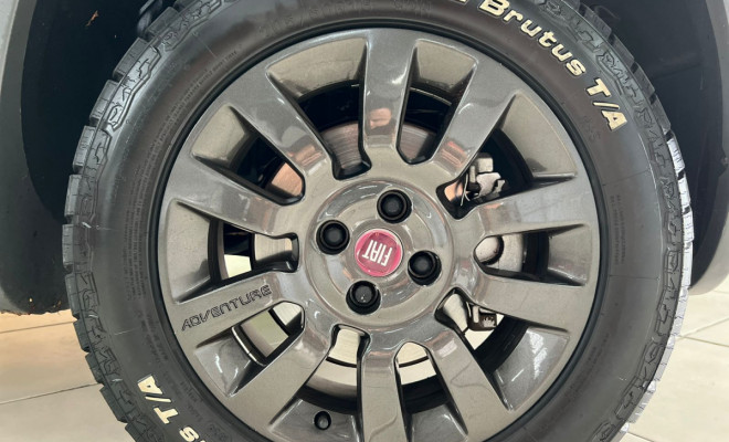 Fiat Strada Adventure 1.8/ 1.8 LOCKER Flex CE 2014 Flex-11