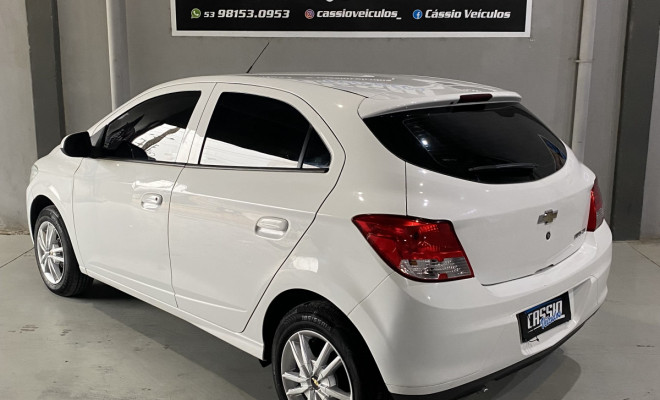 GM - Chevrolet ONIX HATCH LT 1.0 8V FlexPower 5p Mec. 2014 Flex-1