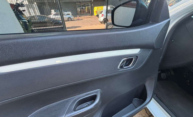 Renault KWID Intense 1.0 Flex 12V 5p Mec. 2021 Flex-6