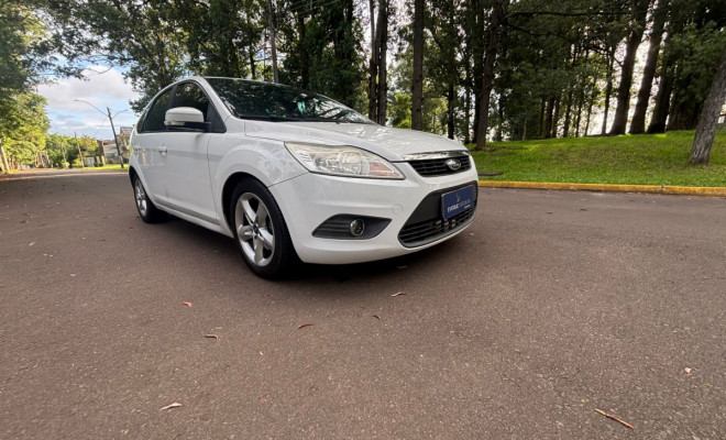 Ford Focus 1.6 S/SE/SE Plus Flex 8V/16V  5p 2013 Flex-2