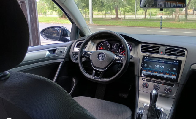 VW - VolksWagen Golf Comfortline 1.4 TSI 140cv Aut. 2015 Gasolina-6