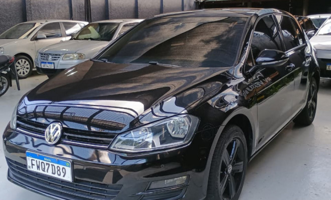 VW - VolksWagen Golf Comfortline 1.4 TSI 140cv Aut. 2015 Gasolina