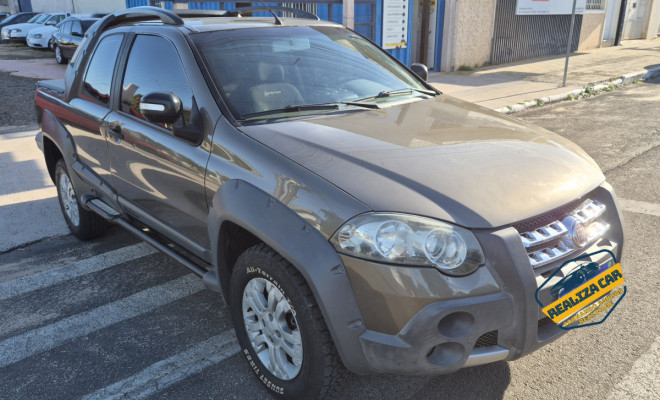 Fiat Strada Adventure1.8/ 1.8 LOCKER Flex CD 2012 Flex