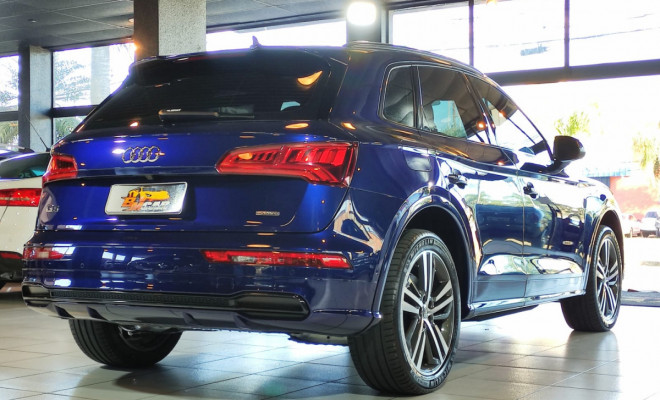 Audi Q5 Black 2.0 TFSI Quattro S tronic 2020 Gasolina-2