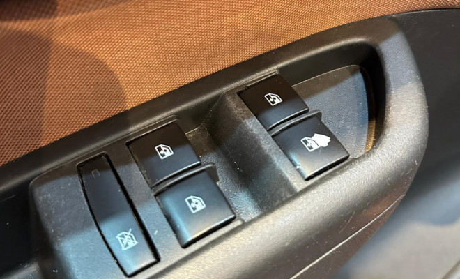 GM - Chevrolet ONIX HATCH ACTIV 1.4 8V Flex 5P Aut. 2018 Flex-11