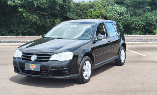 VW - VolksWagen Golf 2.0/ 2.0 Mi Flex Comfortline/ Sport 2009 Flex