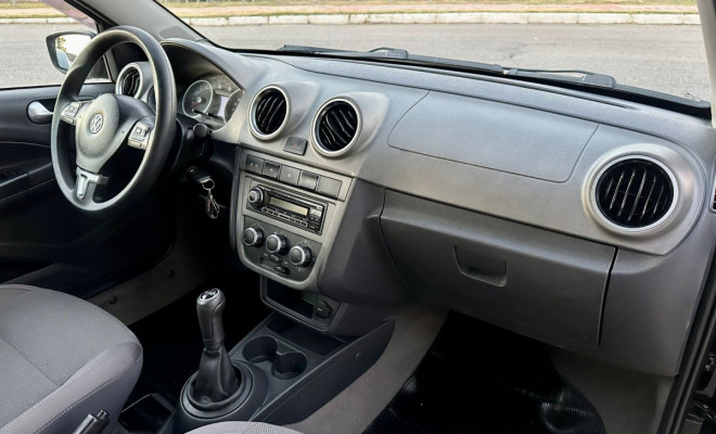 VW VOYAGE COMFORTLINE 1.6 T.Flex - 2010-6