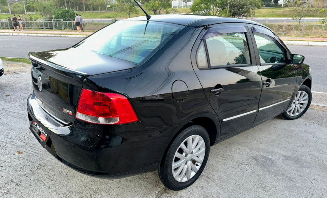 VW VOYAGE COMFORTLINE 1.6 T.Flex - 2010-2