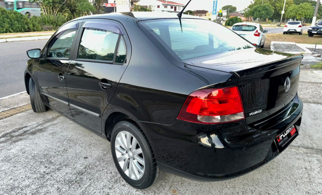 VW VOYAGE COMFORTLINE 1.6 T.Flex - 2010-3