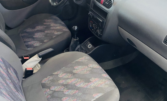 GM - Chevrolet Corsa Sedan 1.0 MPFI 8V 71cv 4p 2003 Gasolina-6