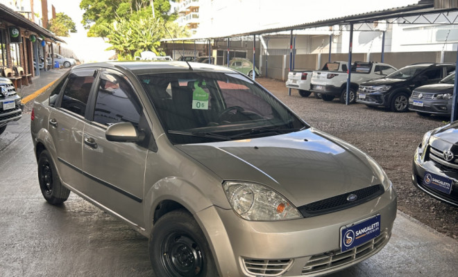 Ford Fiesta Sed. Personnalité 1.0 8V 4p 2006 Gasolina