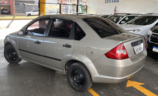 Ford Fiesta Sed. Personnalité 1.0 8V 4p 2006 Gasolina-0
