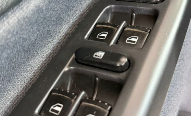 VW - VolksWagen Bora 2.0/ 2.0 Flex 8v Mec. 2008 Flex-27