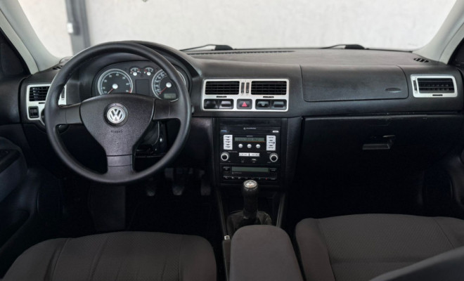 VW - VolksWagen Bora 2.0/ 2.0 Flex 8v Mec. 2008 Flex-28