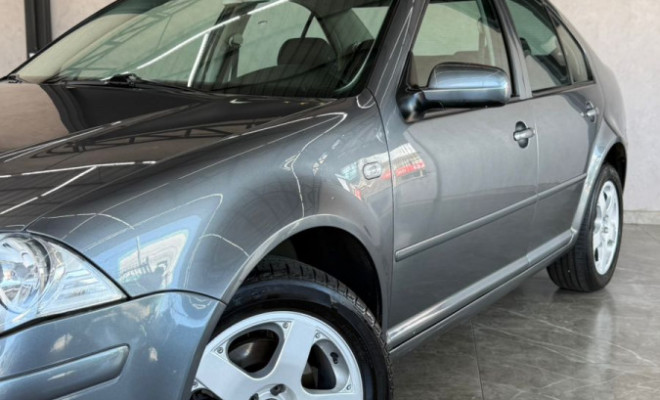 VW - VolksWagen Bora 2.0/ 2.0 Flex 8v Mec. 2008 Flex-0