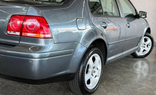 VW - VolksWagen Bora 2.0/ 2.0 Flex 8v Mec. 2008 Flex-7