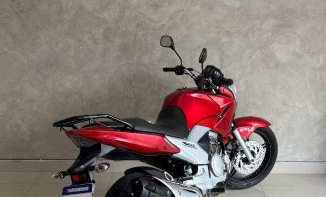 YAMAHA YS 250 FAZER/ FAZER L. EDITION /BLUEFLEX 2012 Gasolina-1