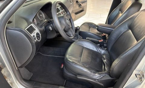 VW - VolksWagen Bora 2.0/ 2.0 Flex 8v Mec. 2010 Flex-8