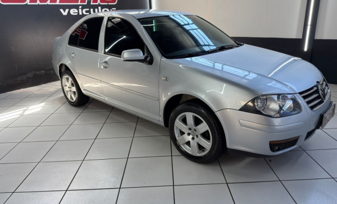 VW - VolksWagen Bora 2.0/ 2.0 Flex 8v Mec. 2010 Flex-1