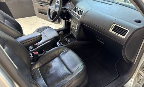 VW - VolksWagen Bora 2.0/ 2.0 Flex 8v Mec. 2010 Flex-0