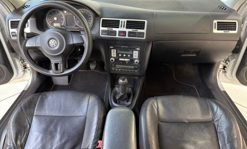 VW - VolksWagen Bora 2.0/ 2.0 Flex 8v Mec. 2010 Flex-9