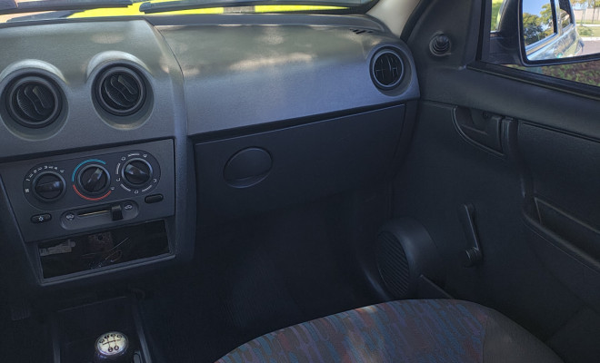 Celta Life 1.0 Flex 2010-9